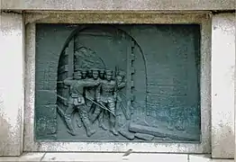旅順に入城する日本軍像(靖国神社)。ブロンズレリーフの例。