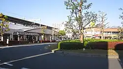 谷塚駅東口(2017年)