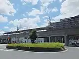 駅外観