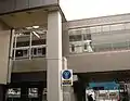 センター北駅に止まる試運転中の列車（2006年12月）