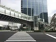歩道橋との接続部を下部の道路より撮影（2020年1月22日）
