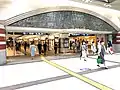 東側入口（横浜そごう側）
