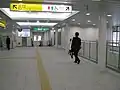 改札付近1