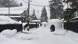 羽黒町武家屋敷通りのかまくら