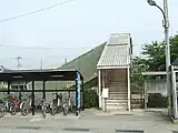 直接跨線橋につながる裏口(2009年6月)