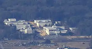 戸倉山から望む養命酒製造の駒ヶ根工場の全景(2019年1月19日撮影)