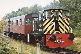 ミドルトン鉄道にて走行中のD2854  (1994年)