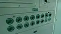 操舵室にある電灯用スイッチパネル