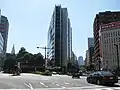 四谷4丁目交差点、右手が新宿駅に向かう新宿通り、左手が新宿御苑トンネル、左右に外苑西通りが走る