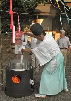 皇大神宮(藤沢市)湯立神楽(2009年8月17日撮影)