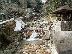 御在所岳山麓にある湯の山温泉街(三重県三重郡菰野町)
