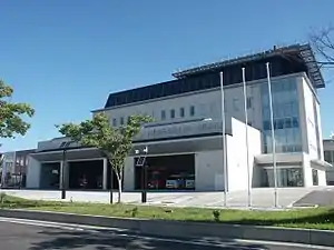 本荘文化会館と由利本荘市図書館跡地に竣工した由利本荘市消防本部・本荘消防署(2016年7月24日)