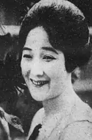 英 百合子