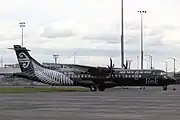 ATR 72-600（オールブラックス塗装）