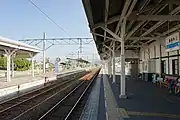 ホーム(2010年9月、「弘法大師の誕生地」という看板がある)