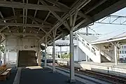 ホーム(2010年9月、跨線橋側)