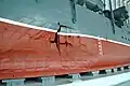 胴体。日本軍の爆撃で空いた穴が残されている。
