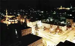 夜間のジレの中心部