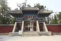 孟廟・櫺星門