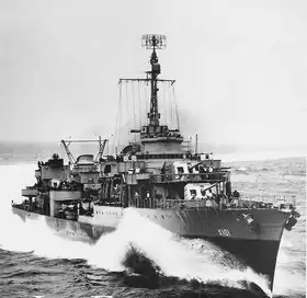 アメリカ合衆国での改装と軽巡洋艦へ艦種変更後にカスコ湾で公試を行うル・ファンタスク（1943年6月13日）